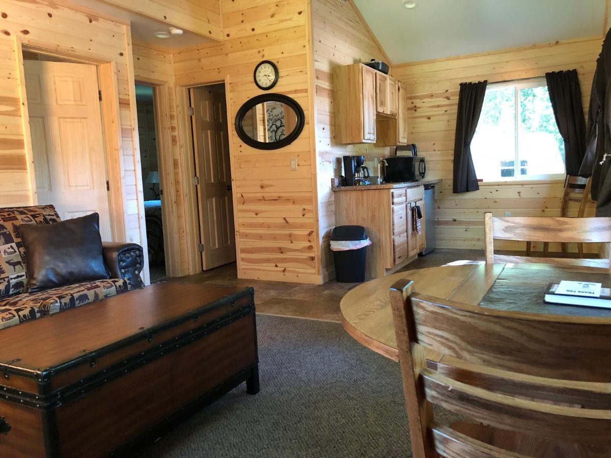 Susitna River Lodging, Backwoods Lodge