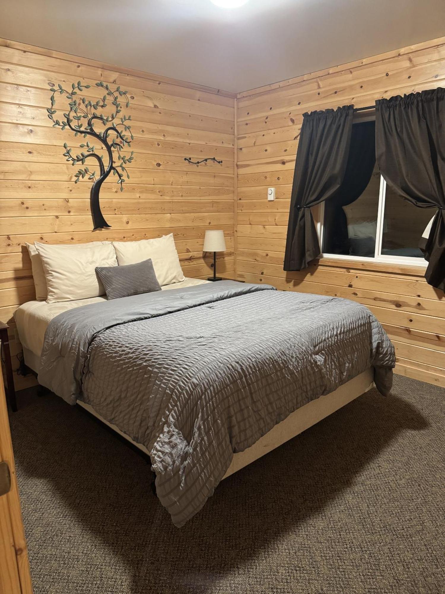 Susitna River Lodging, Backwoods Lodge